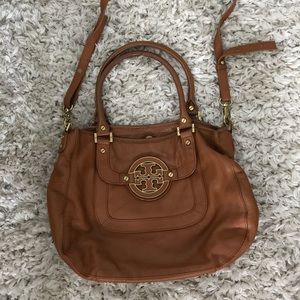 Tan Leather Tori Burch Amanda Hobo classic purse